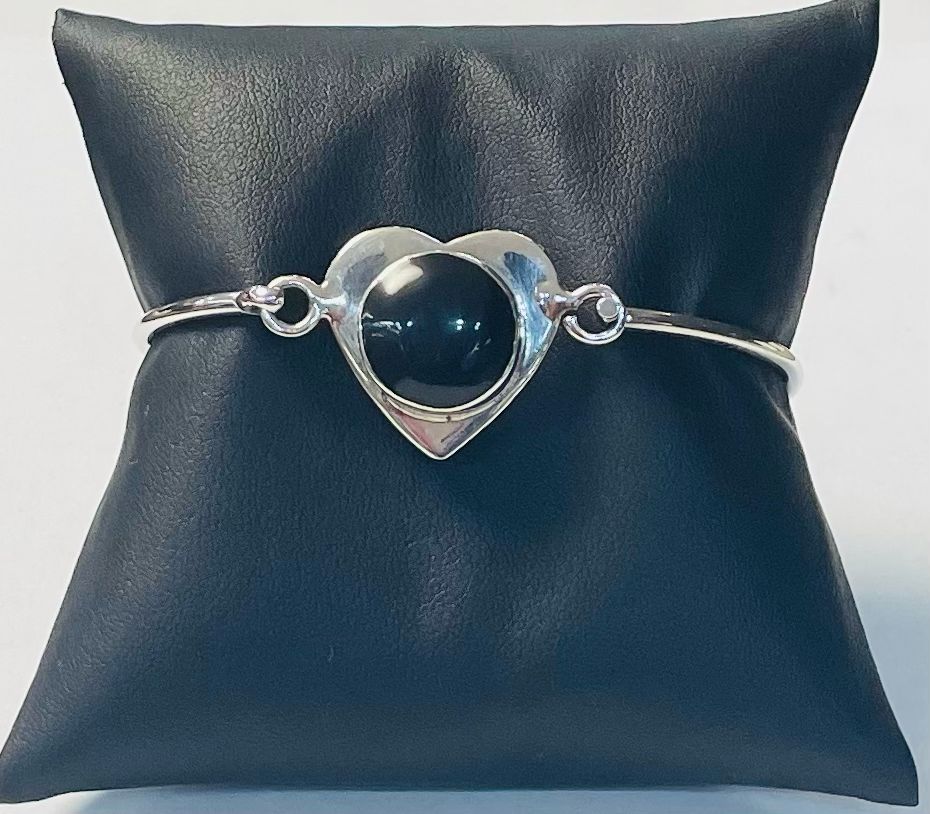 BRAZALETE CON PIEDRA DE OBSIDIANA EN PLATA LEY 925