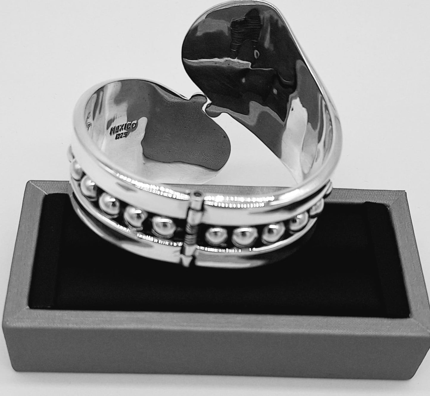 BRAZALETE VINTAGE EN PLATA LEY 925