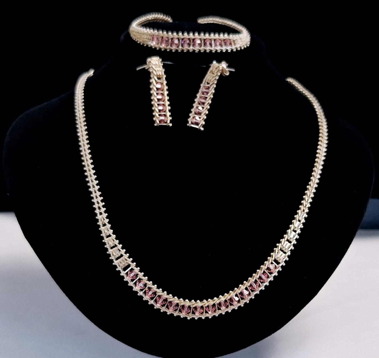 SET DE COLLAR CON INCRUSTACIONES EN PLATA LEY 925