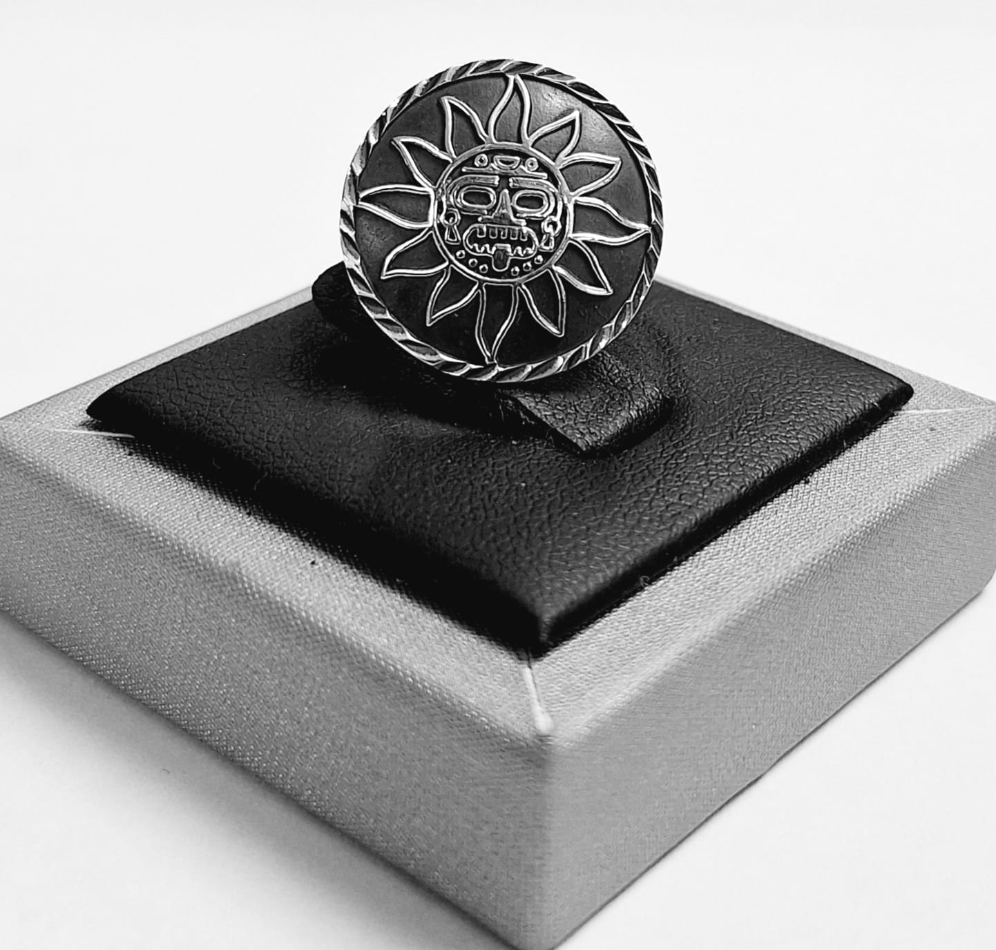 ANILLO SOL MAYA EN PLATA LEY 950