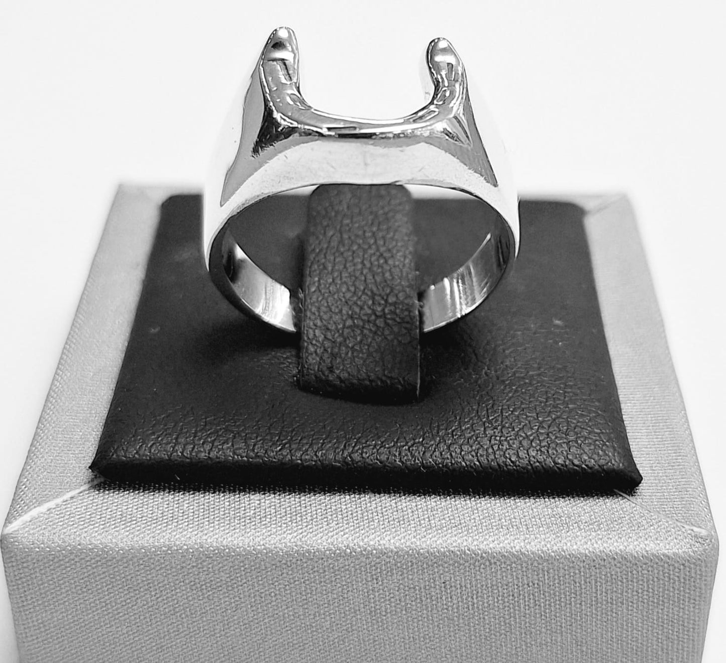 ANILLO DE HERRADURA EN PLATA LEY 925