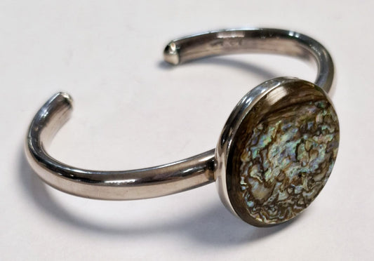 Brazalete con Concha Abulon en Plata Ley 925, vista frontal