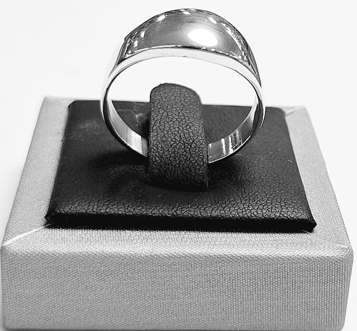 ANILLO EN PLATA LEY 925