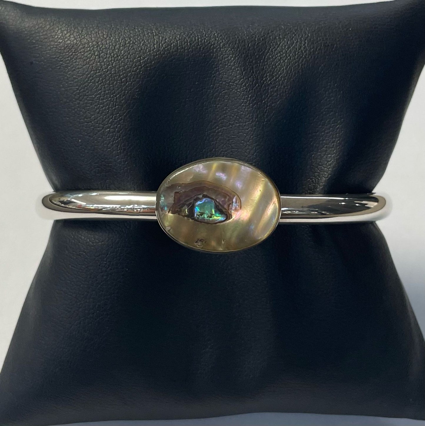 BRAZALETE CON CONCHA ABULON EN PLATA LEY 925