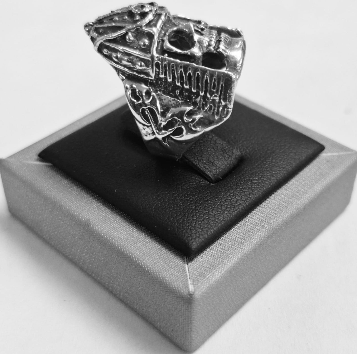 ANILLO CALAVERA GUERRERO SAMURAI EN PLATA 925