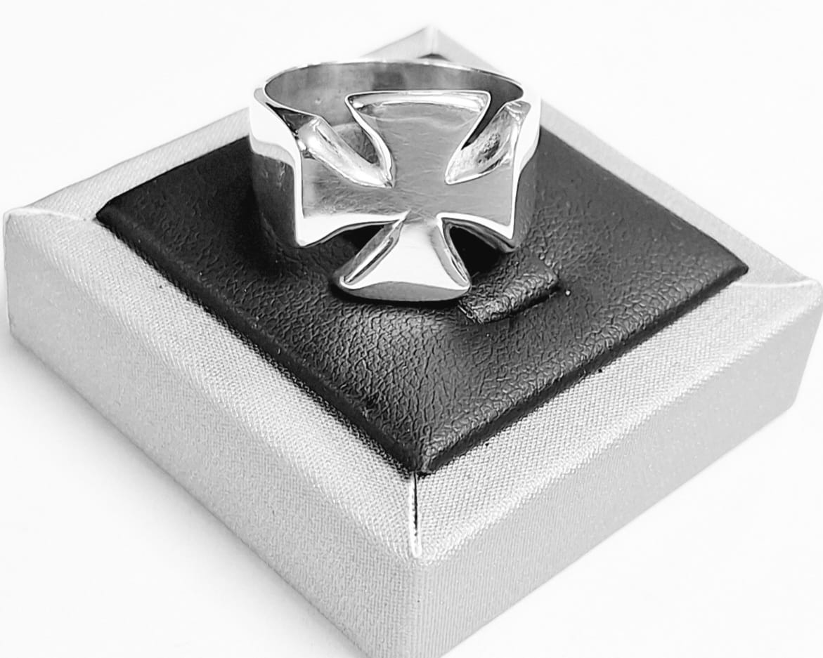 ANILLO CRUZ EN PLATA LEY 925