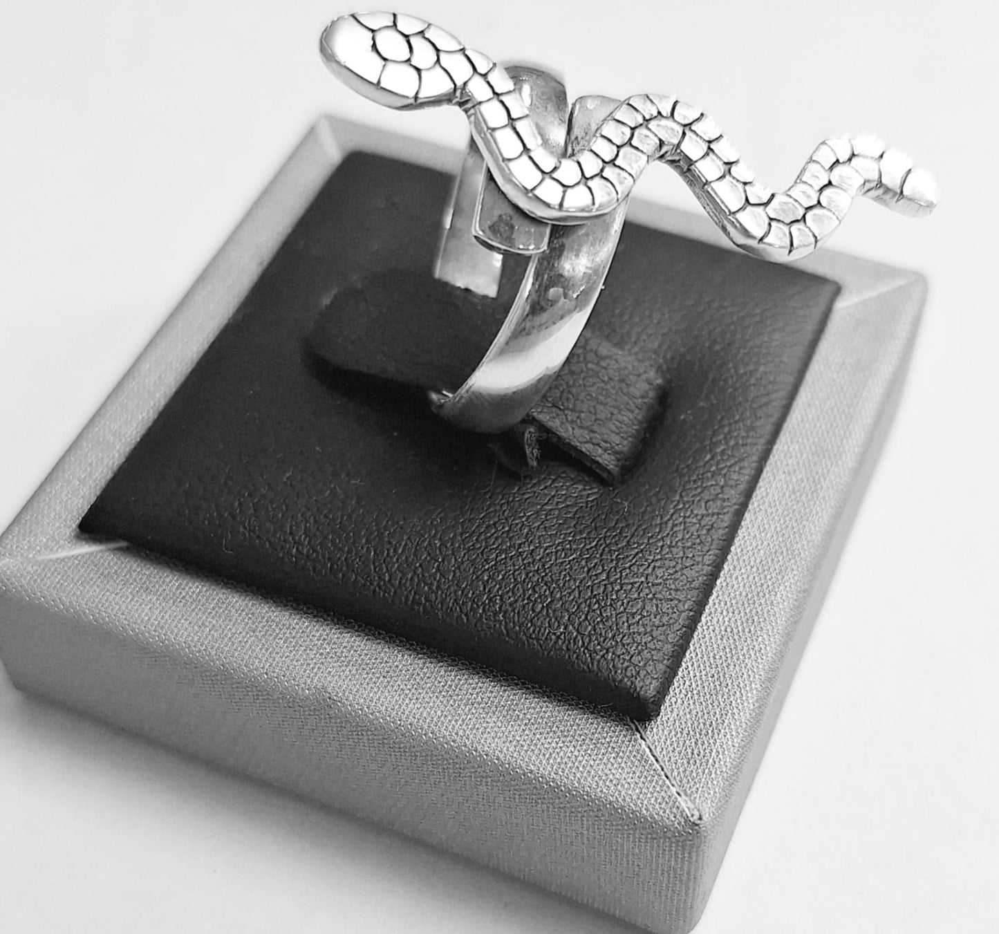 ANILLO SERPIENTE EN PLATA LEY 925