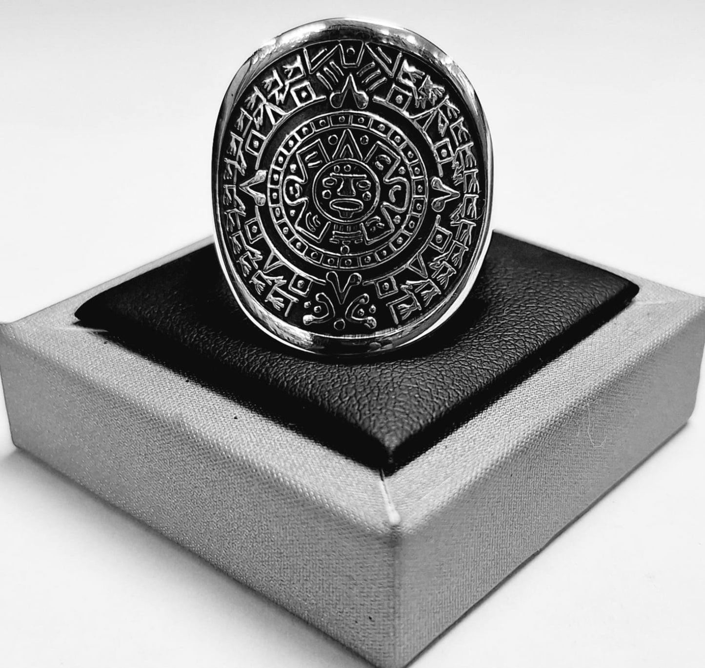 ANILLO CALENDARIO AZTECA EN PLATA LEY 925