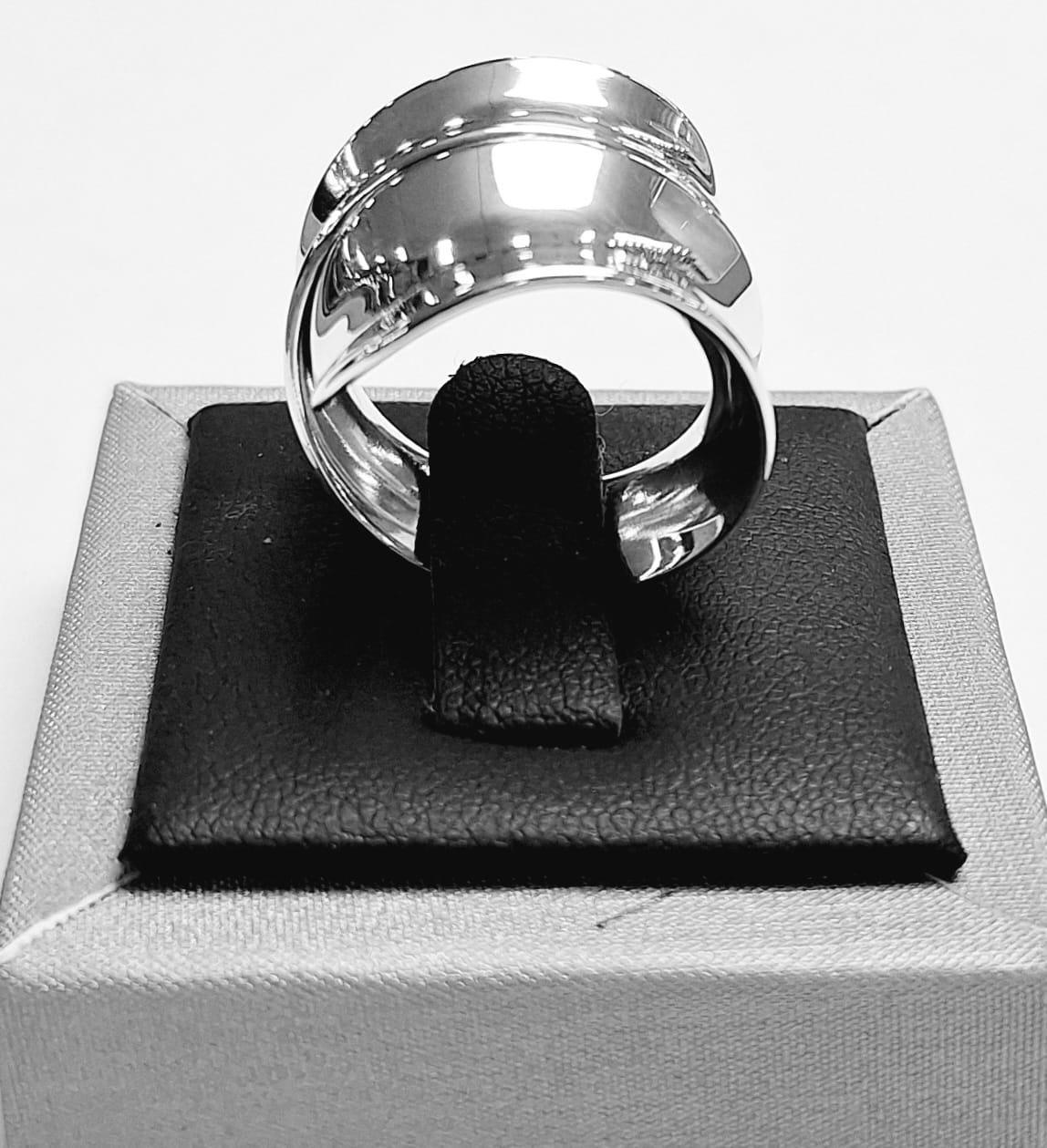 ANILLO EN PLATA LEY 925