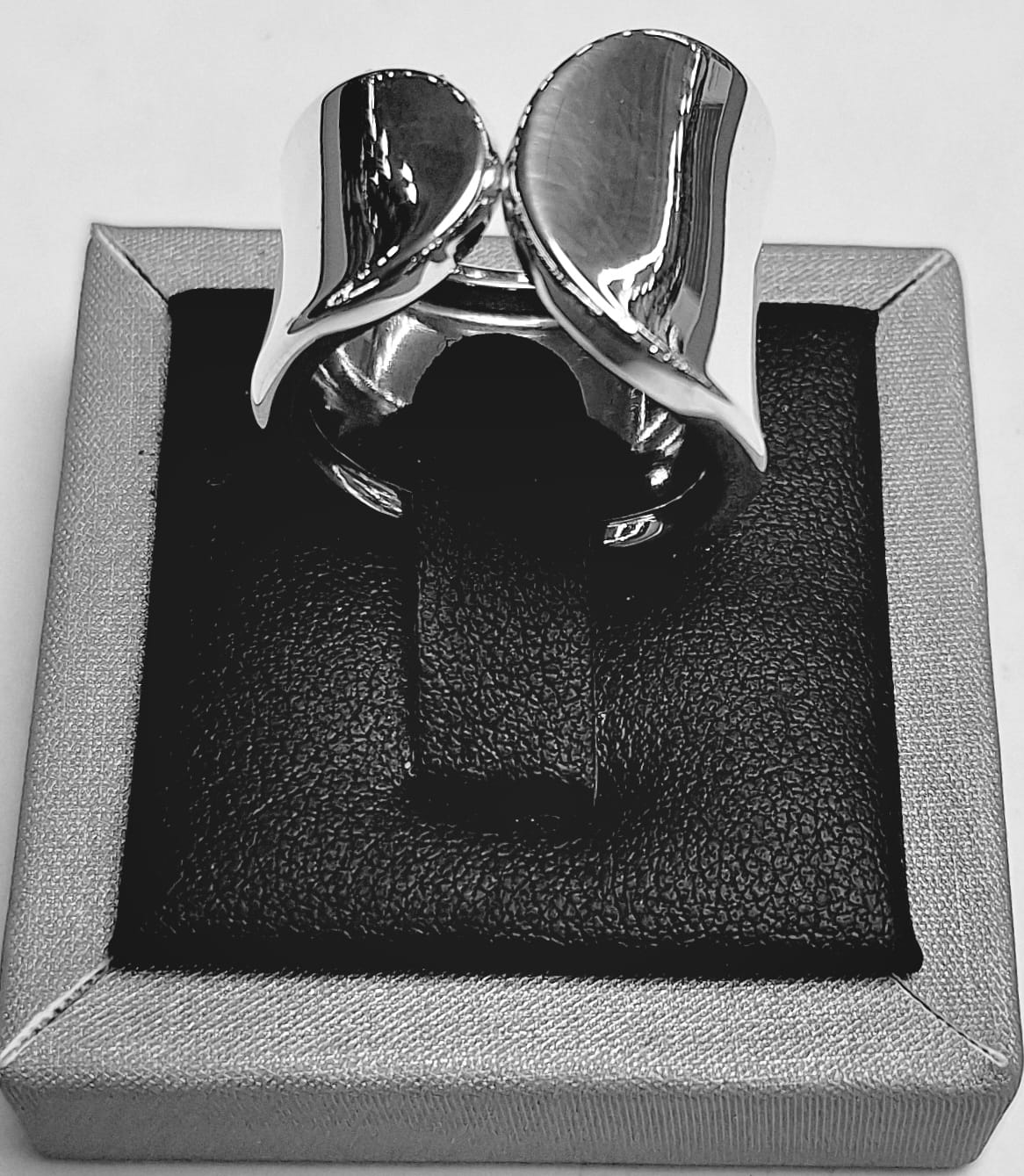 ANILLO EN PLATA LEY 925