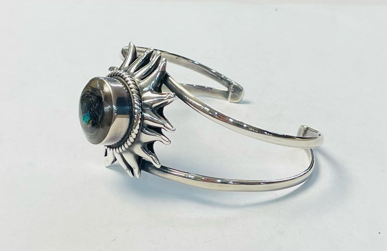 BRAZALETE CON CONCHA DE ABULON EN PLATA LEY 925