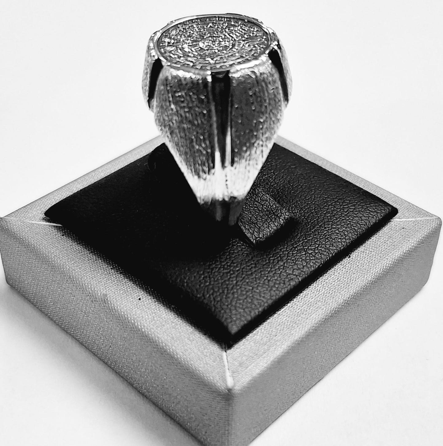 ANILLO MATE CALENDARIO AZTECA EN PLATA LEY 925