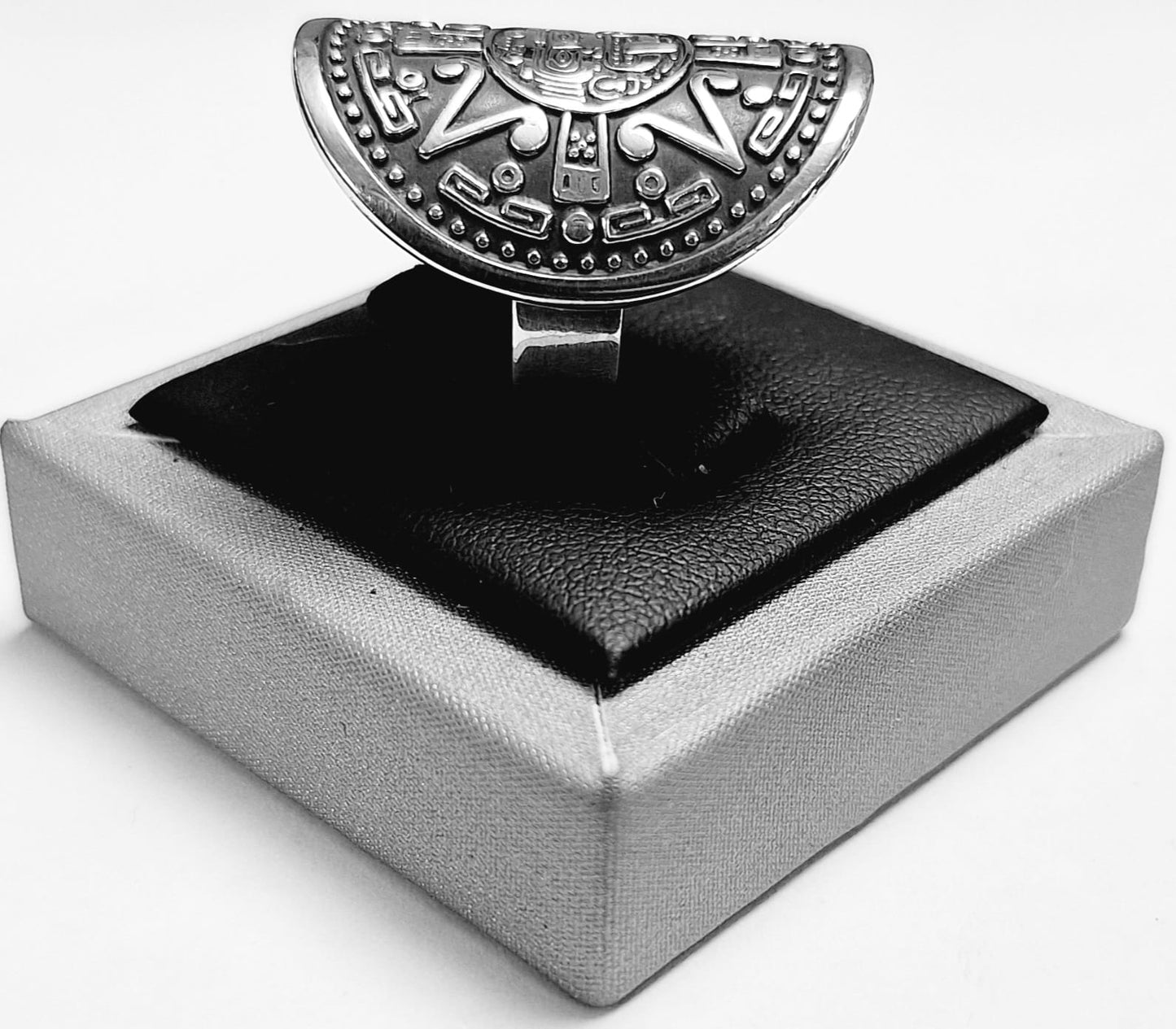 ANILLO SOL MAYA EN PLATA LEY 925