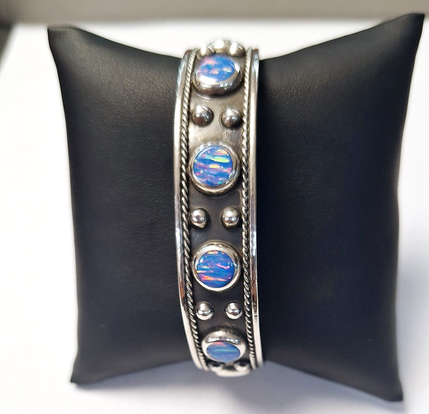 BRAZALETE CON OPALO EN PLATA LEY 925
