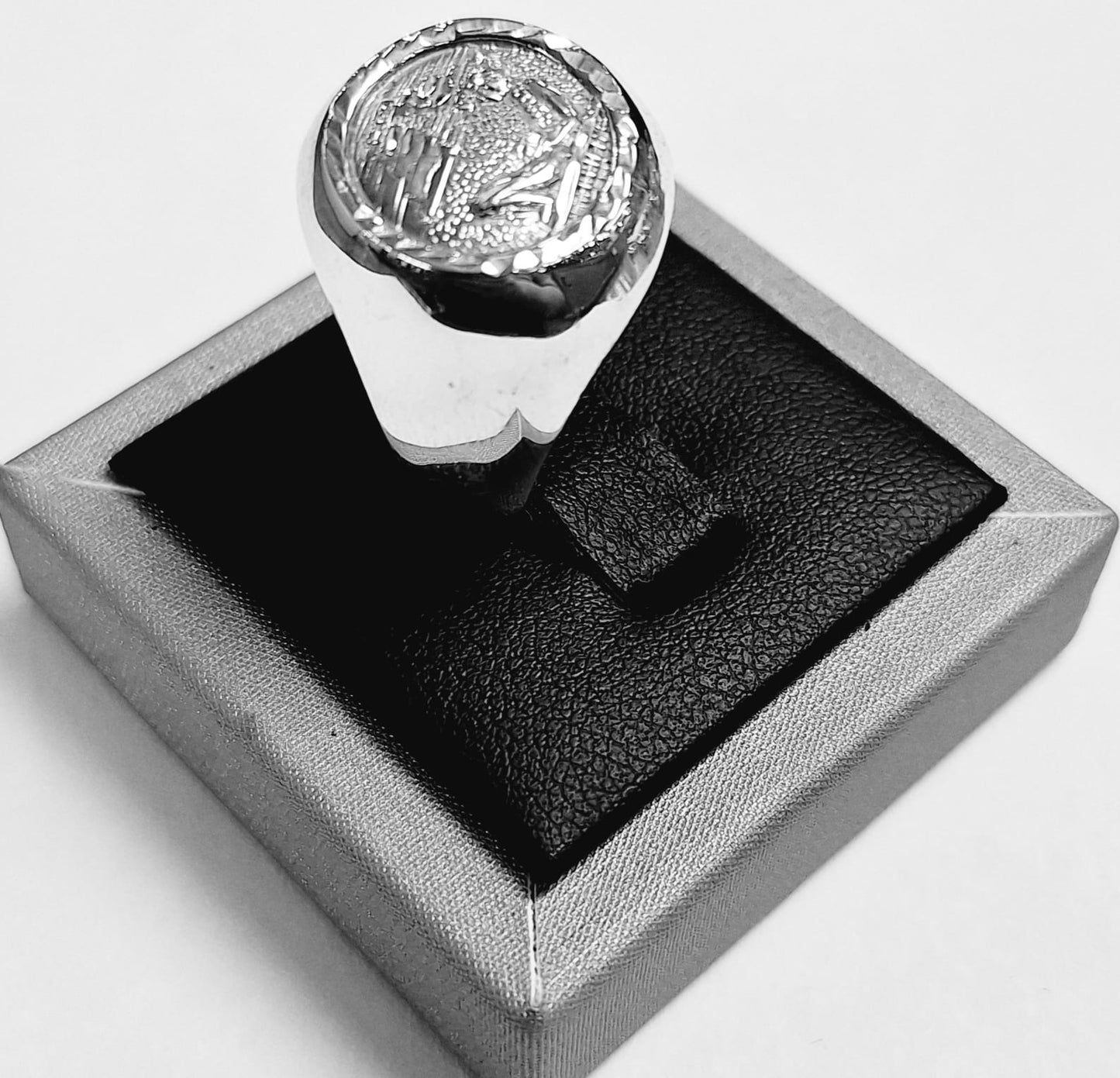 ANILLO PIRÁMIDE Y CHAC MOOL EN PLATA LEY 925