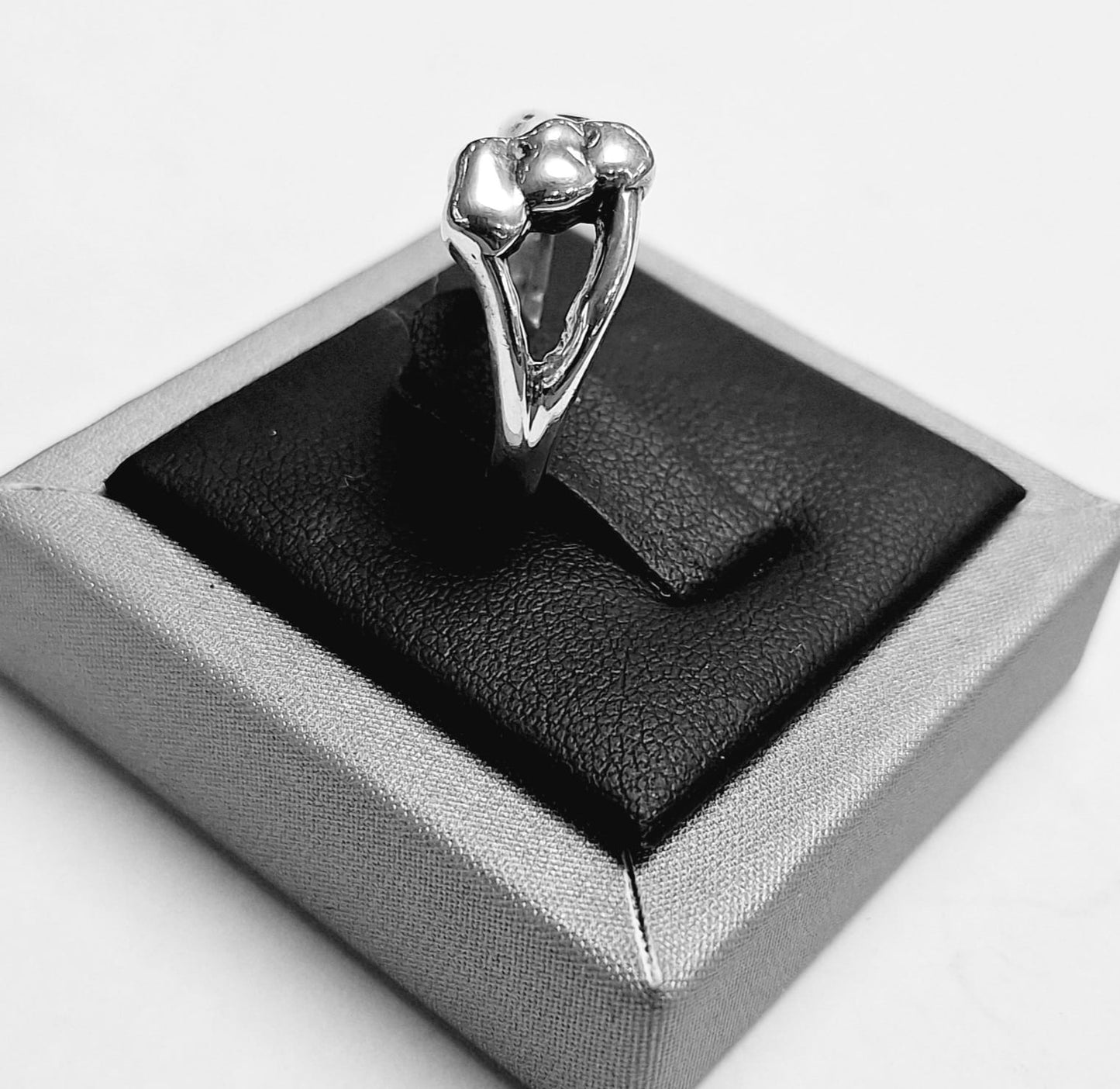 ANILLO EN PLATA LEY 925