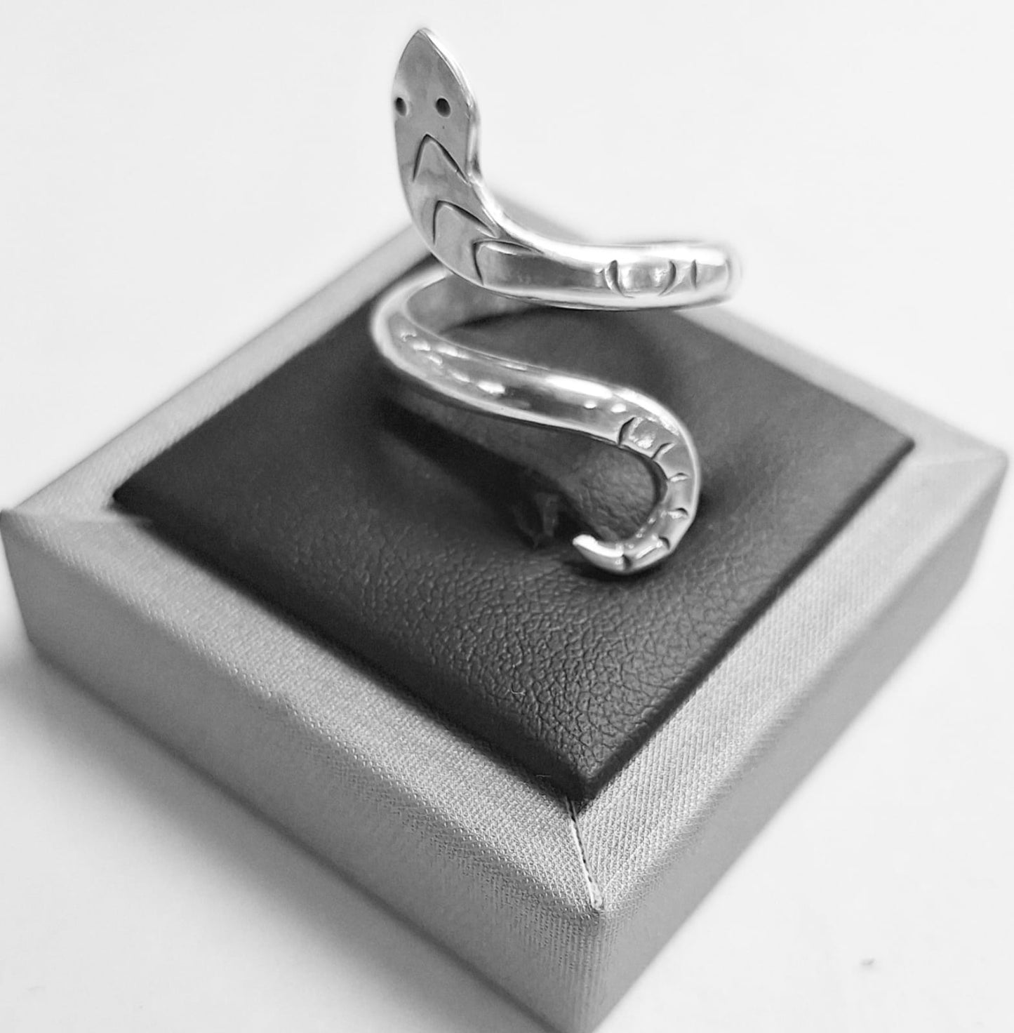 ANILLO SERPIENTE EN PLATA LEY 925