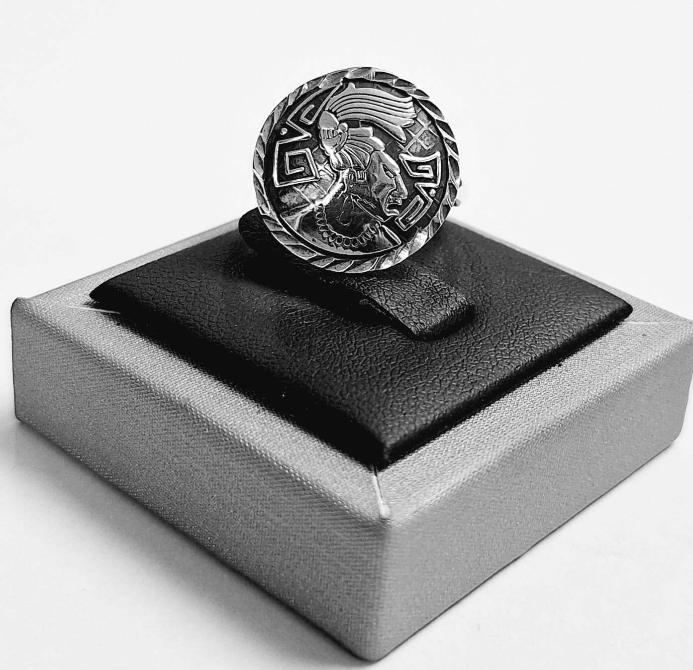 ANILLO DIAMANTADA CABEZA DE PALENQUE EN PLATA LEY 925
