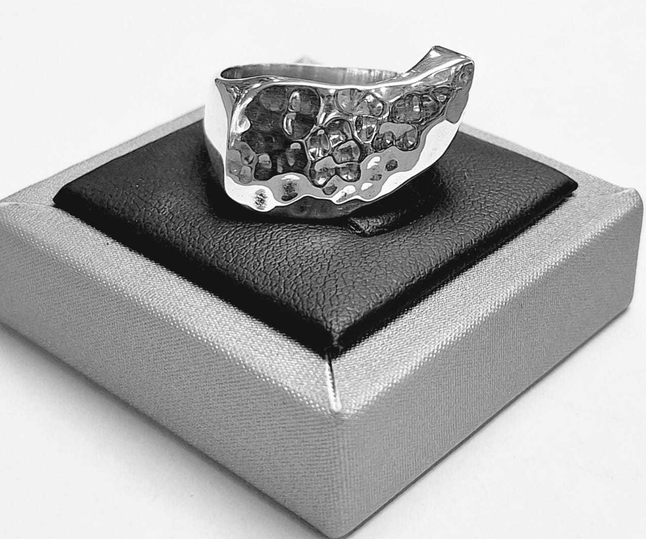 ANILLO MARTILLO EN PLATA LEY 925