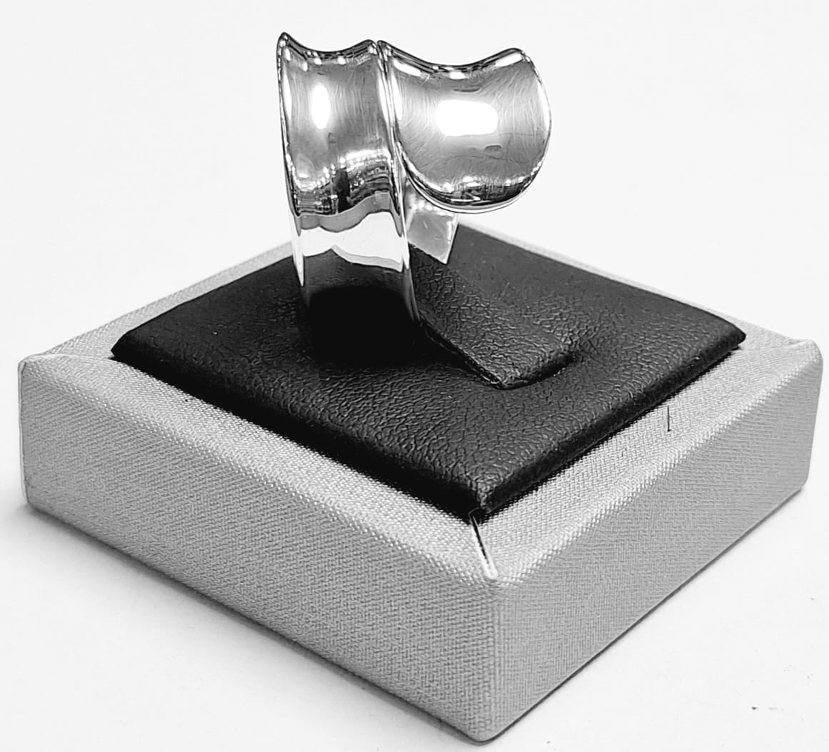 ANILLO EN PLATA LEY 925
