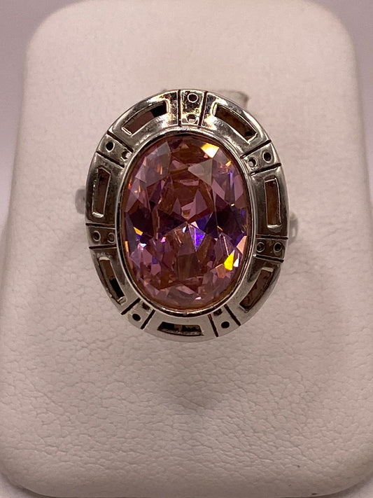 Anillo Ajustable de Plata Ley 925 con Zirconia Rosa Ovalada, vista frontal