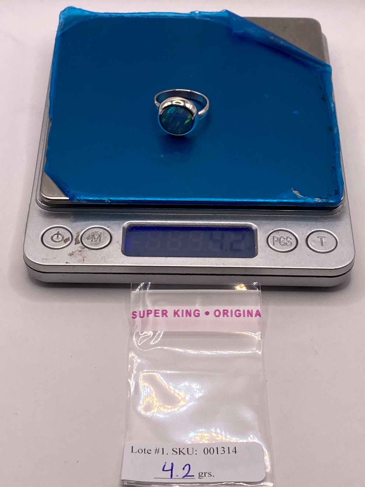 Anillo Ajustable de Plata .925 con Ópalo de Fuego Azul-verde Diseño Moderno