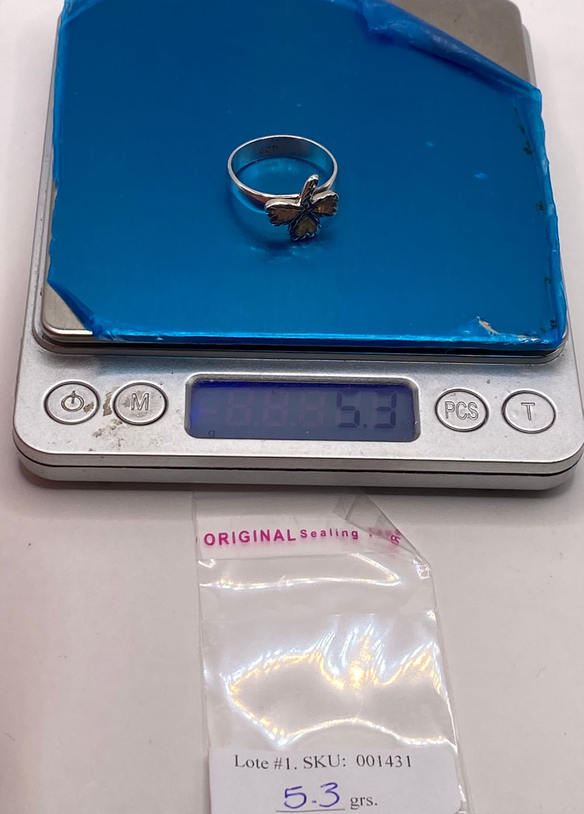 Anillo Artesanal de Plata Ley 950 con Ópalo de Fuego Tornasol