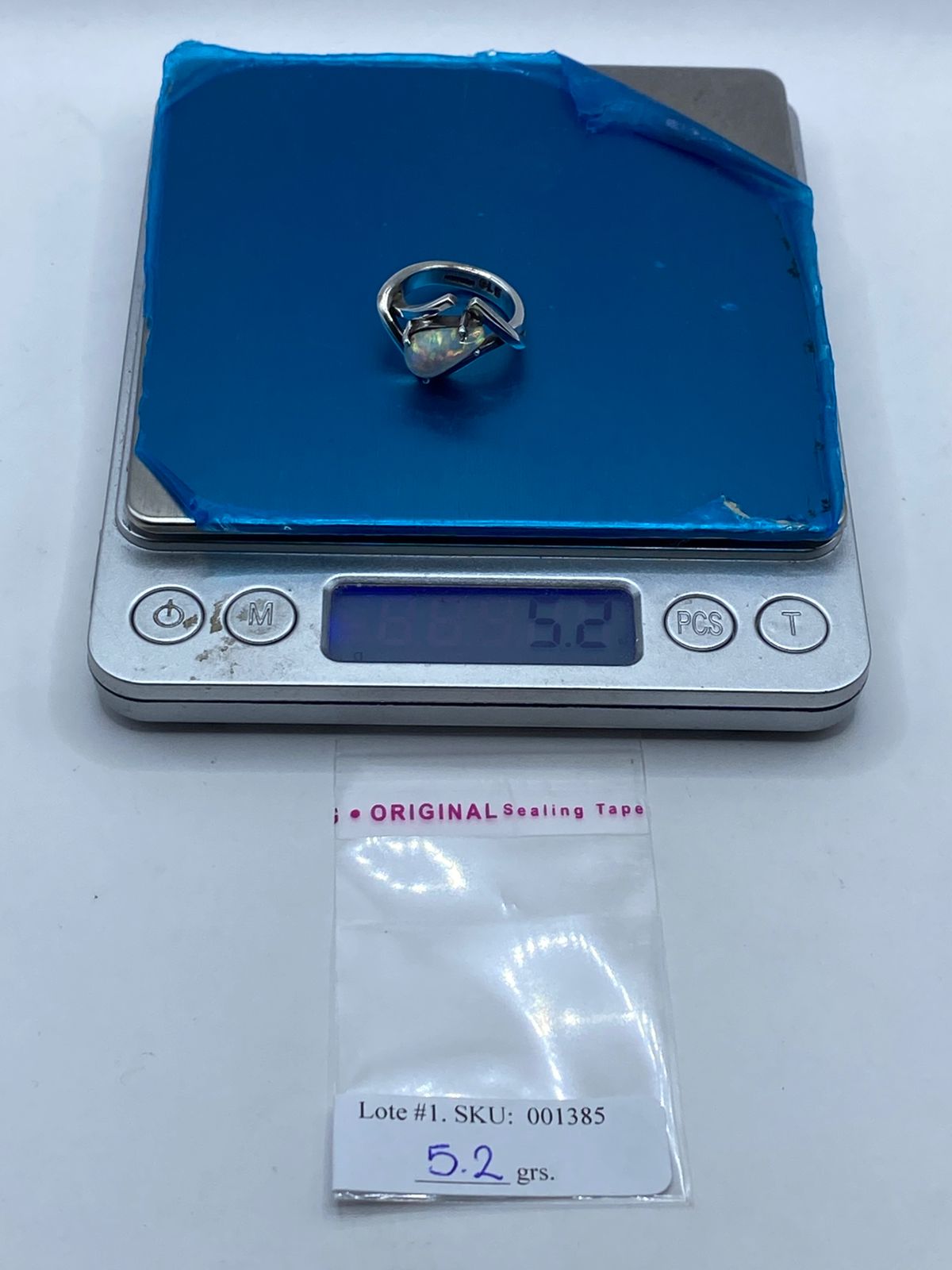 Anillo Contemporáneo con Ópalo de Fuego Tornasol en Plata .925