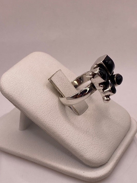 Anillo de Plata Ley 925 con Ónix Negro, vista frontal