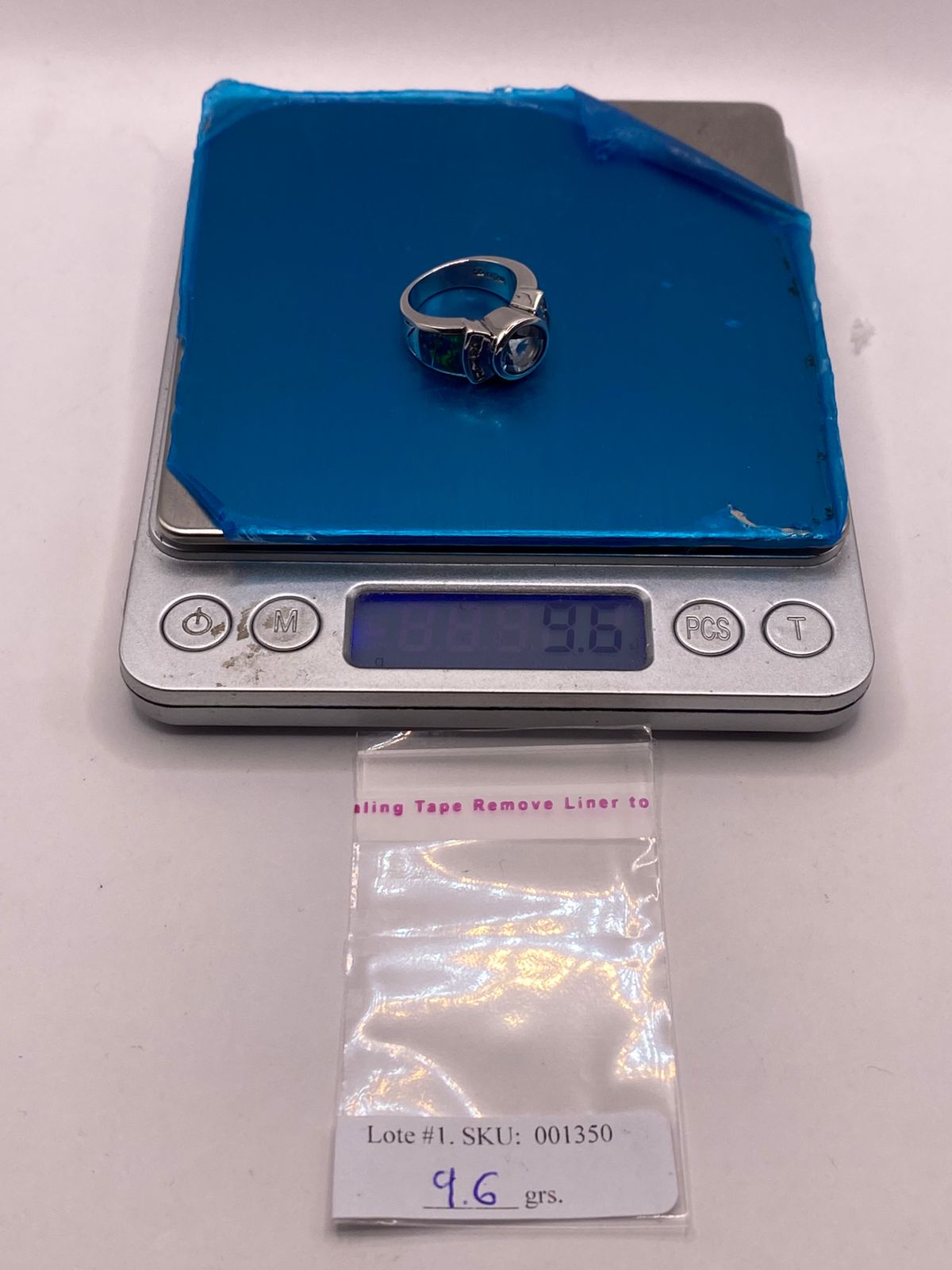 Anillo de Plata Ley 925 con Ópalo Azul, Zirconia y Piedra Central Azul