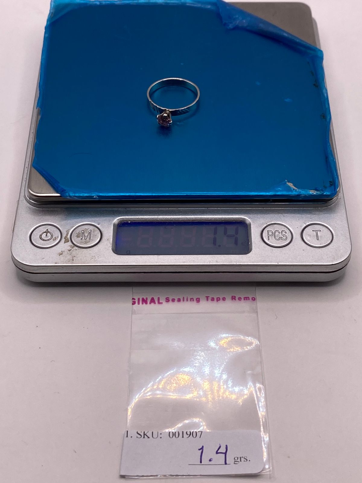 Anillo de Plata Ley 925 con Zirconia Rosa Redonda