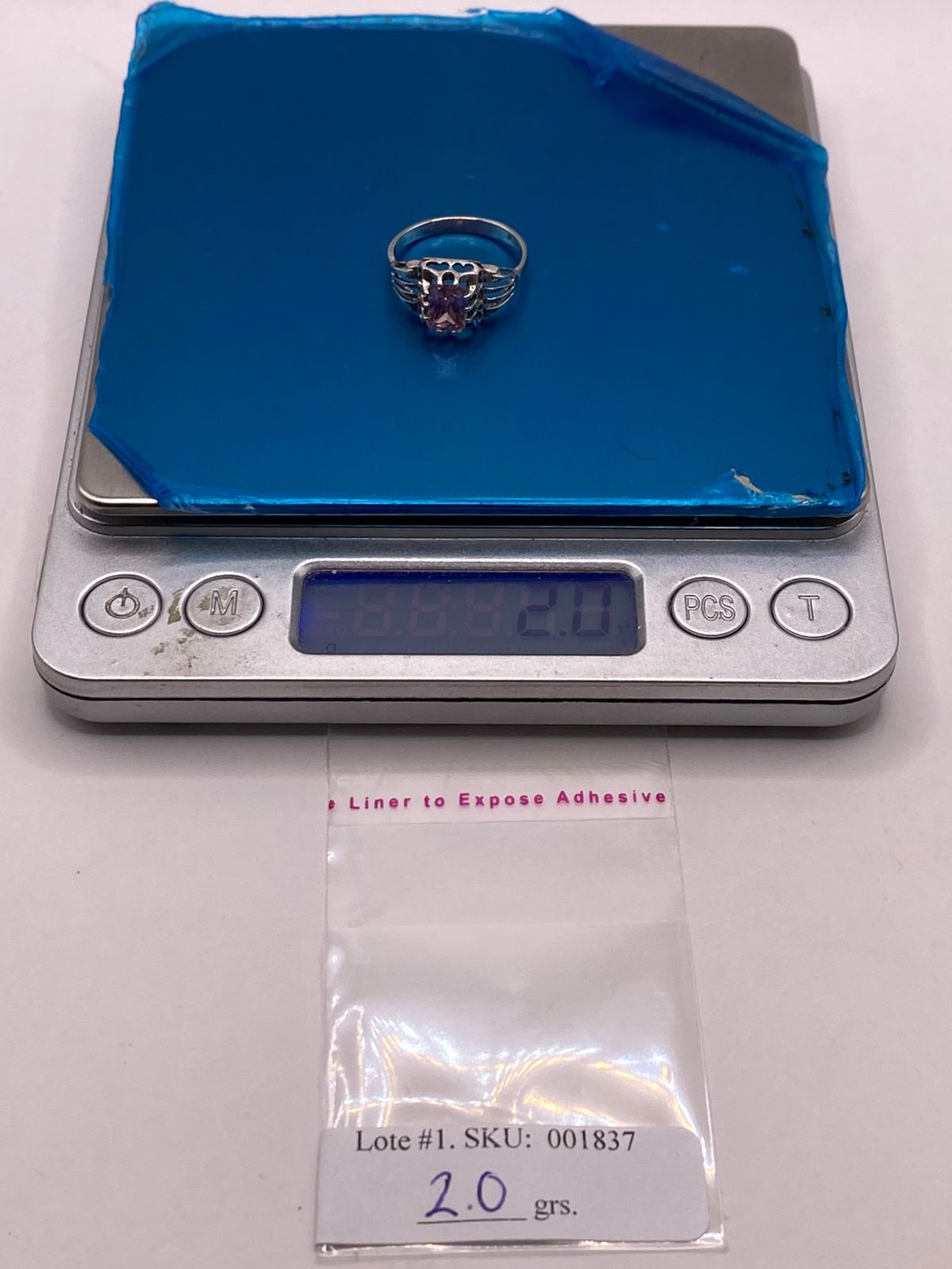 Anillo de Plata 925 con Zirconia Rosa Facetada, DiseƱo Elegante con Corazones