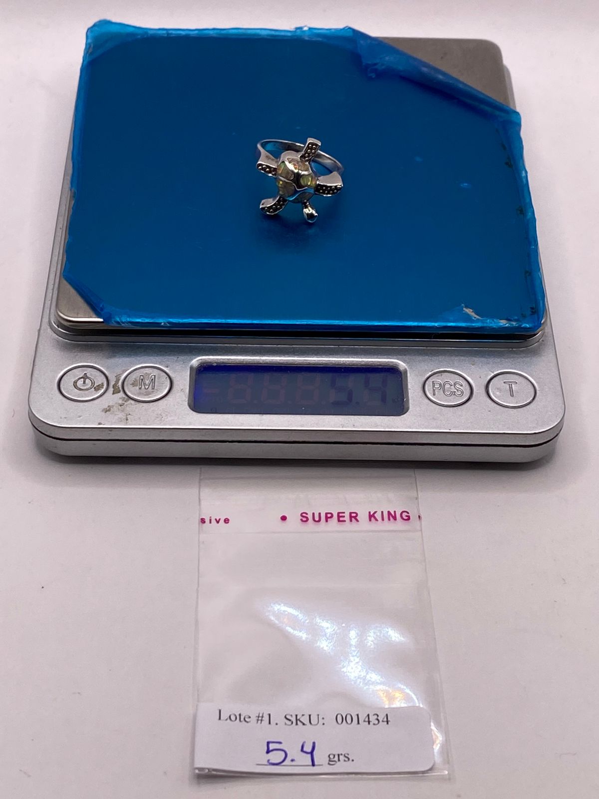Anillo Tortuga Marina de Plata Ley 950 con Ópalo de Fuego Tornasol