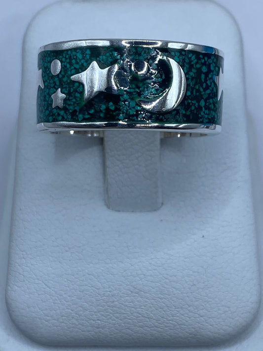 Anillo Artesanal de Plata .925 con Malaquita Verde – Diseño Luna y Estrellas, vista frontal