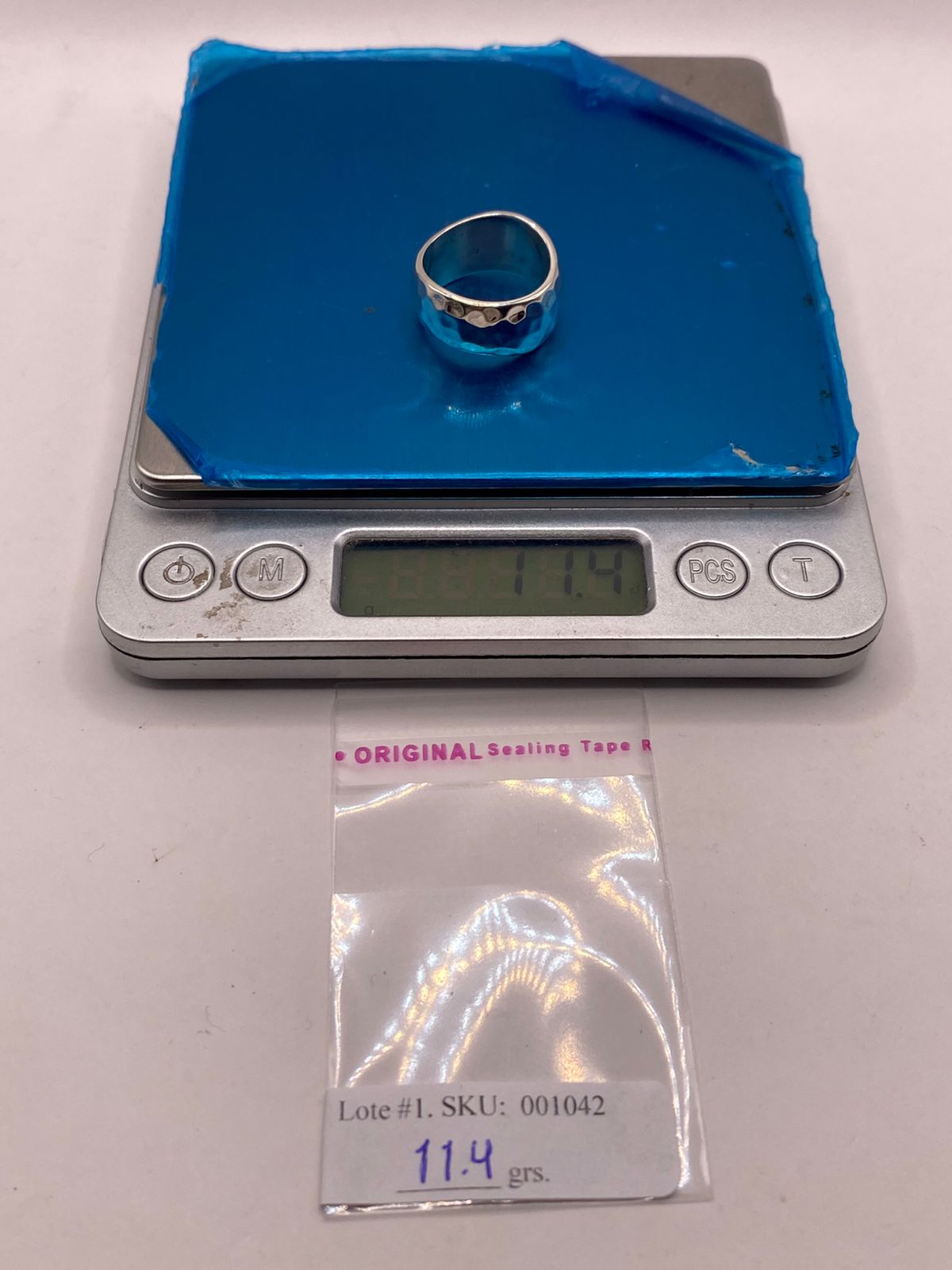 Anillo Banda Ancha Martillado en Plata .925
