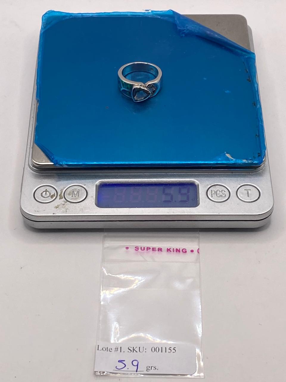 Anillo Elegante con Ópalo de Fuego Tornasol y Zirconia en Plata .925