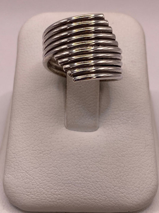 Anillo Envolvente de Barras Lisas en Plata .925, vista frontal
