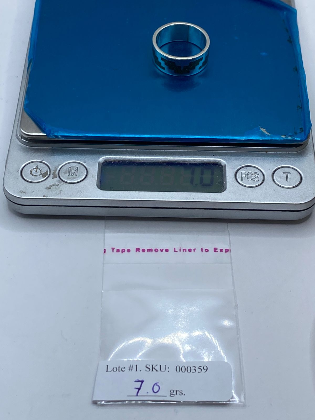 Anillo Forma de Pirámide en Plata .925 con Ónix