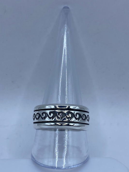 Anillo Giratorio de Plata 925 con Diseño de Olas, vista frontal