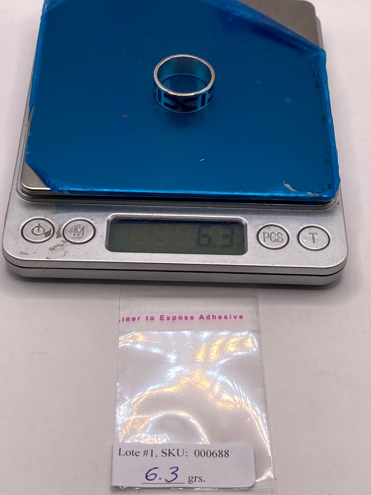 Anillo Greca Geométrica con Piedra Incrustada Azul de Plata .925