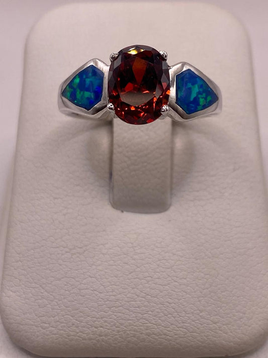 Anillo Moderno de Plata 925 con Ópalo de Fuego y Zirconia, vista frontal