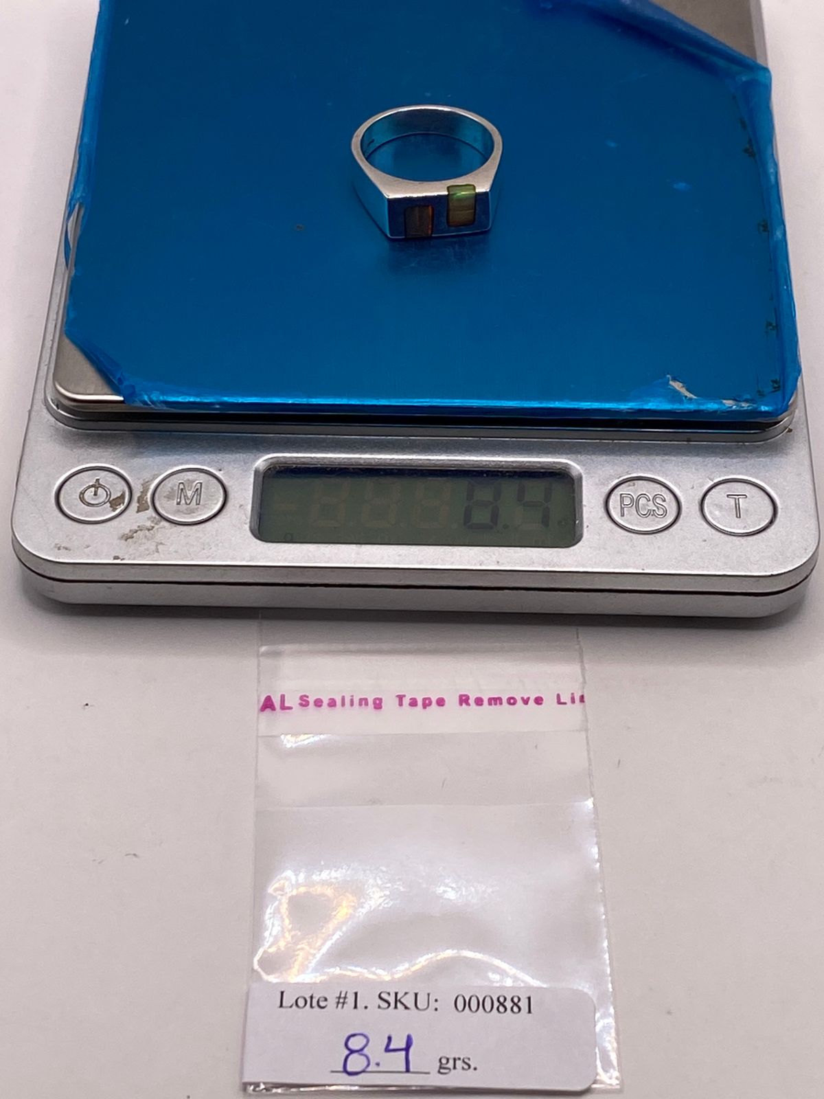 Anillo Tipo Sello en Plata Ley 925 con Ópalo de Fuego