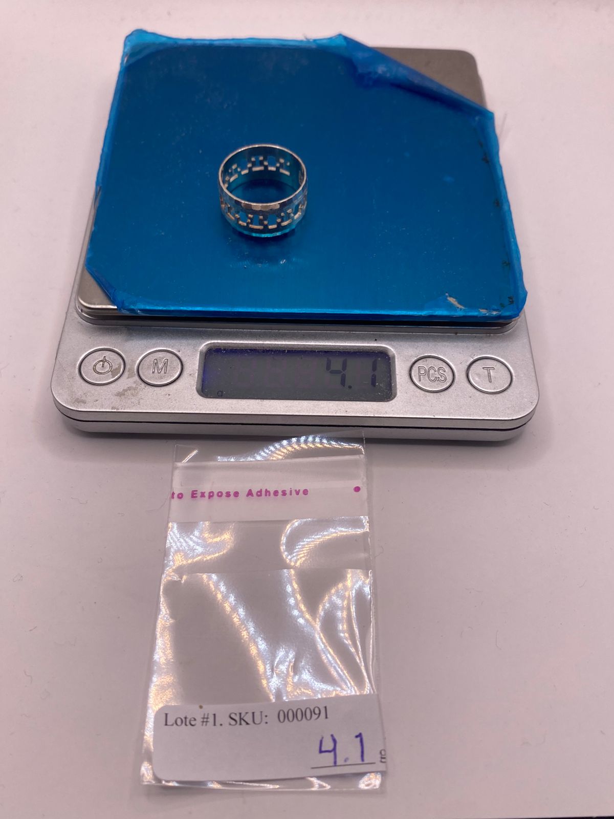 Anillo de Banda de Plata 925 Esterlina con Motivo de Cruces Caladas