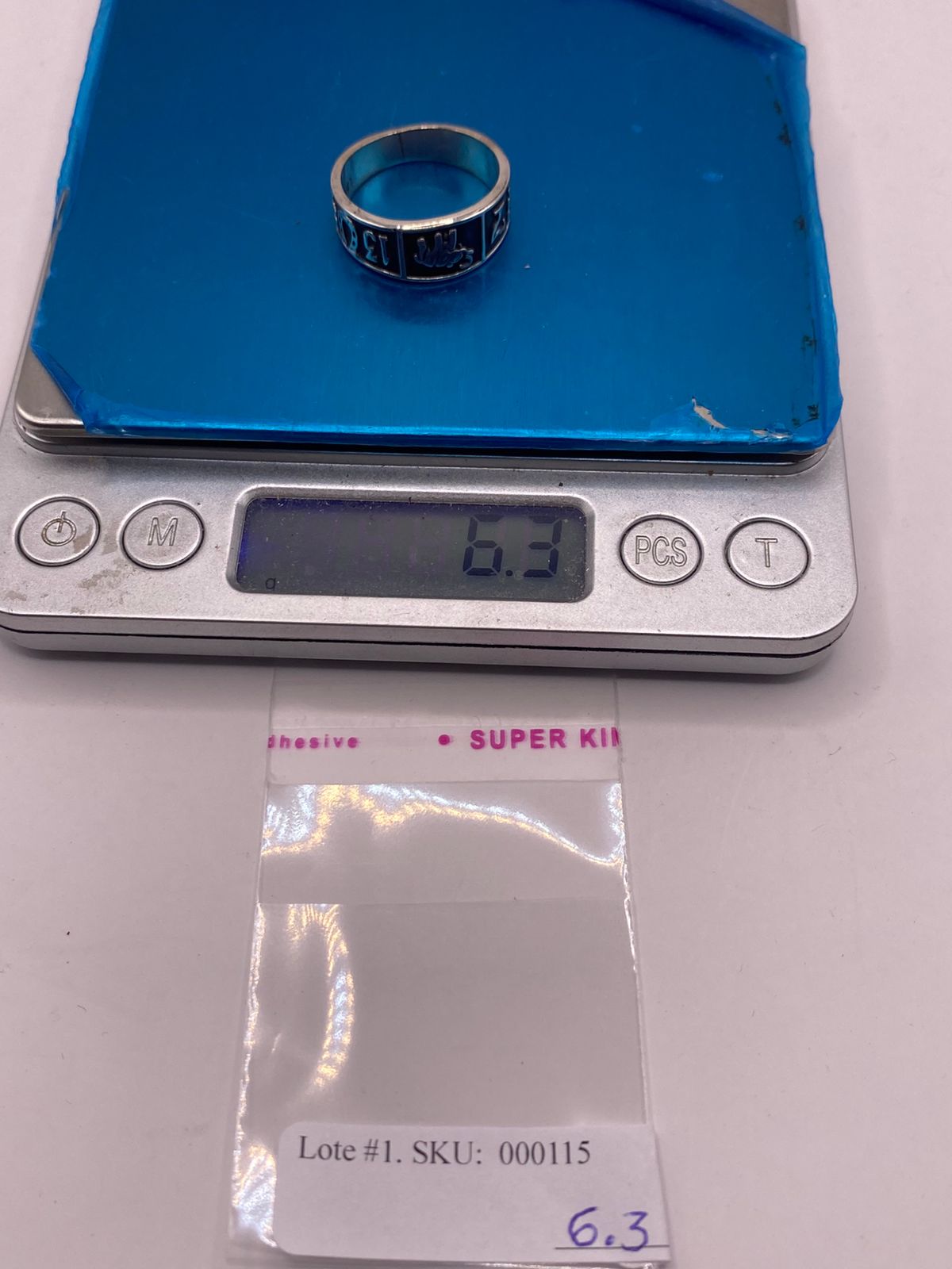 Anillo de Plata 925 con Símbolos de la Suerte y Acabado Oscuro