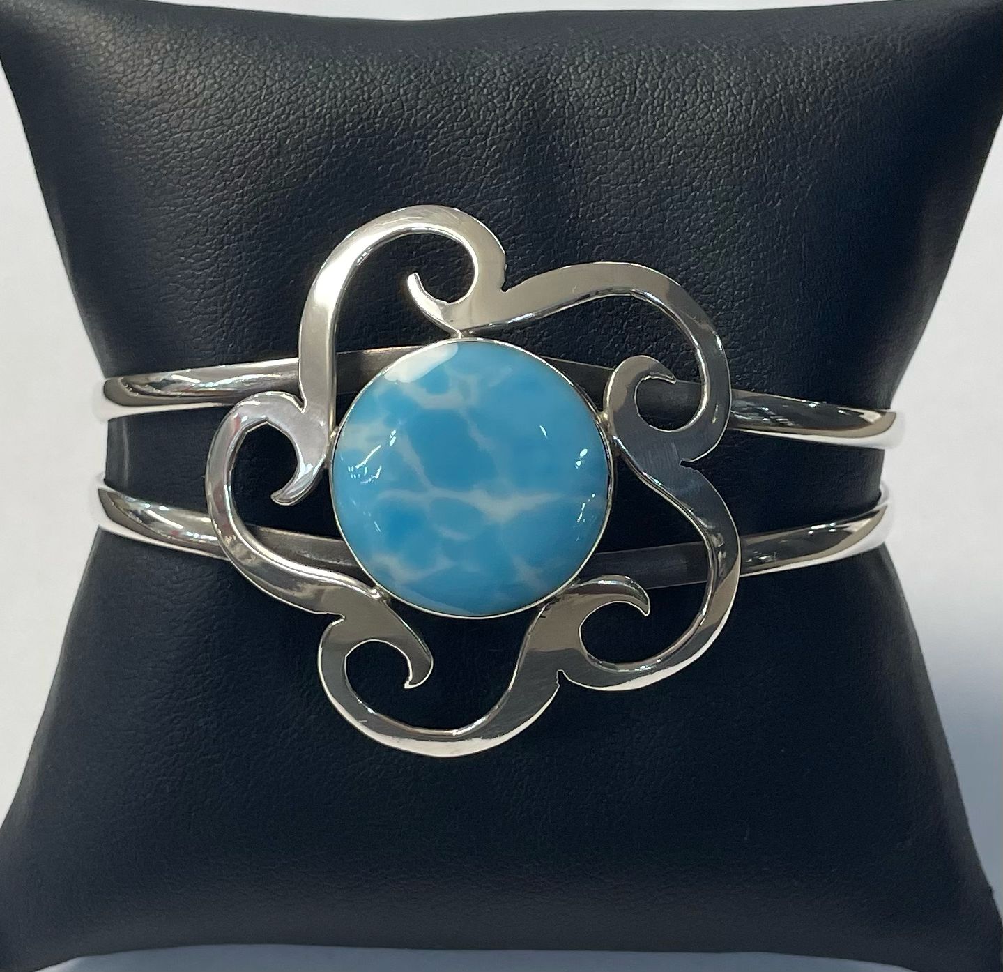 BRAZALETE CON LARI MAR EN PLATA LEY 925