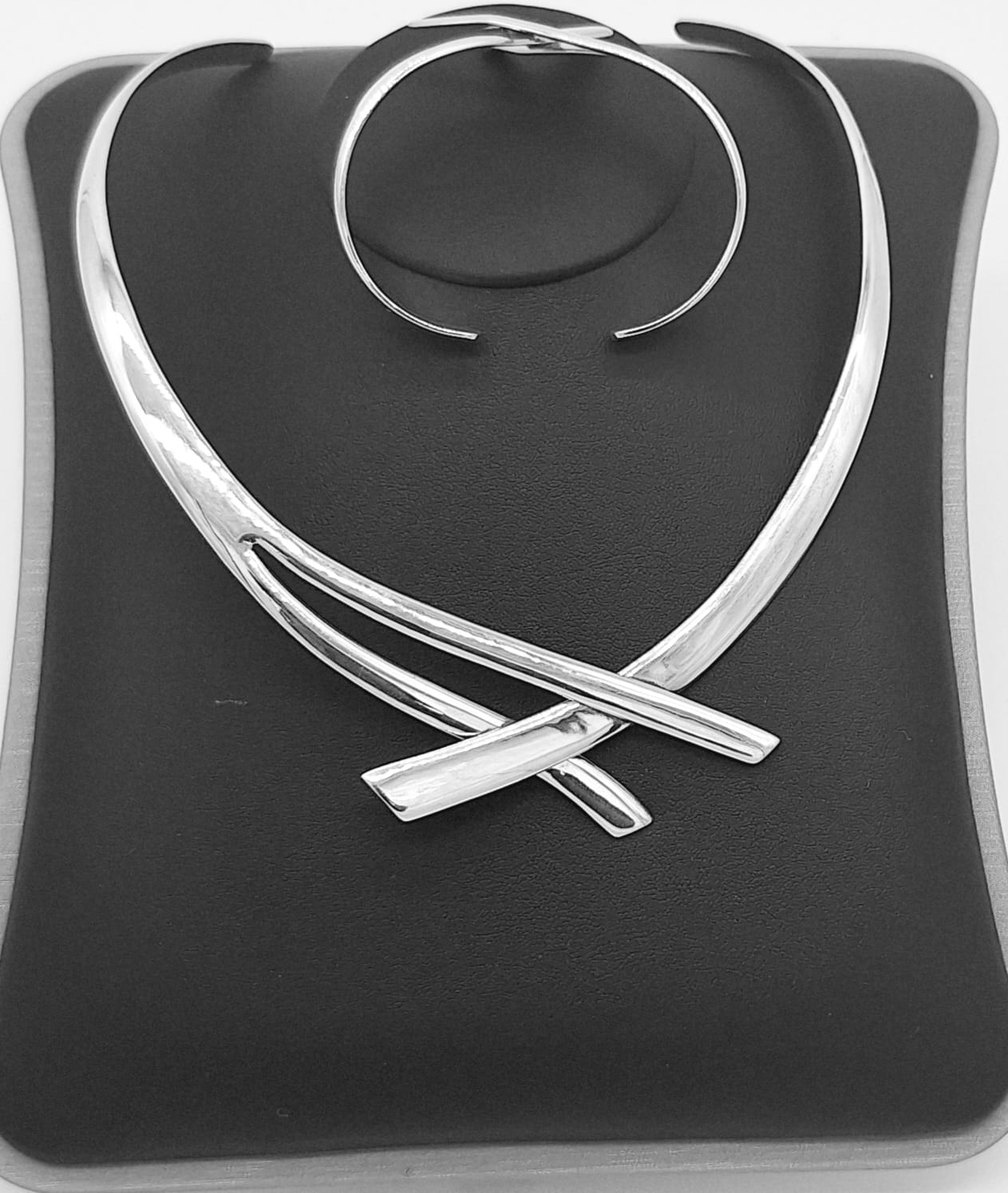 SET DE GARGANTILLA Y BRAZALETE DE PLATA LEY 925