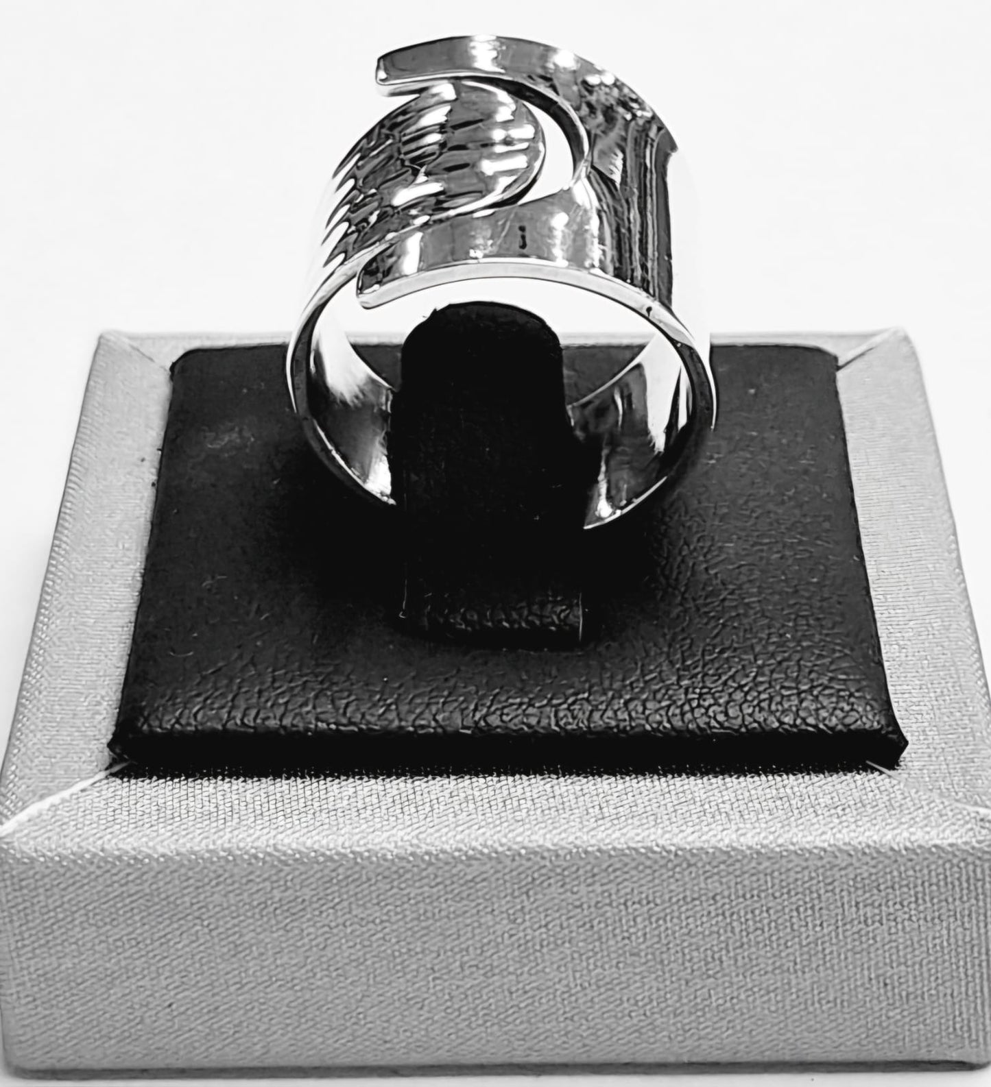 ANILLO EN PLATA LEY 925