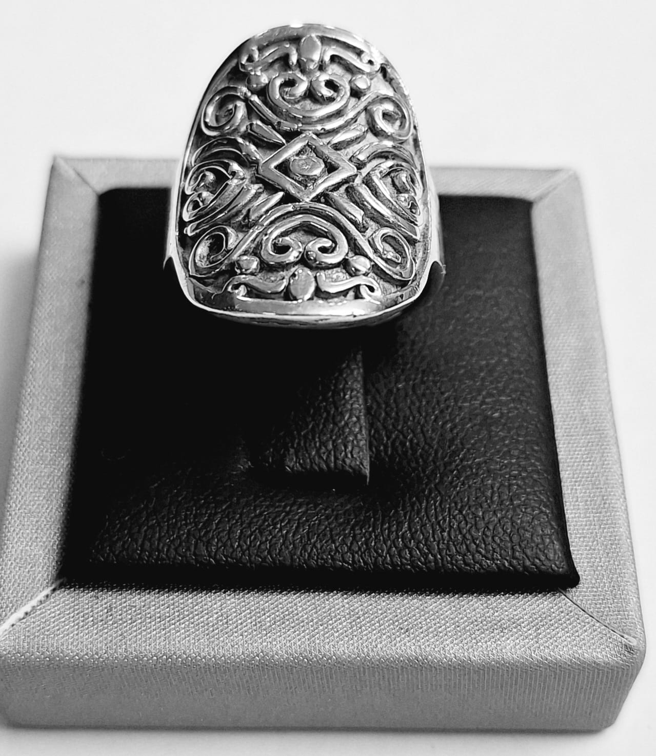 ANILLO EN PLATA LEY 925
