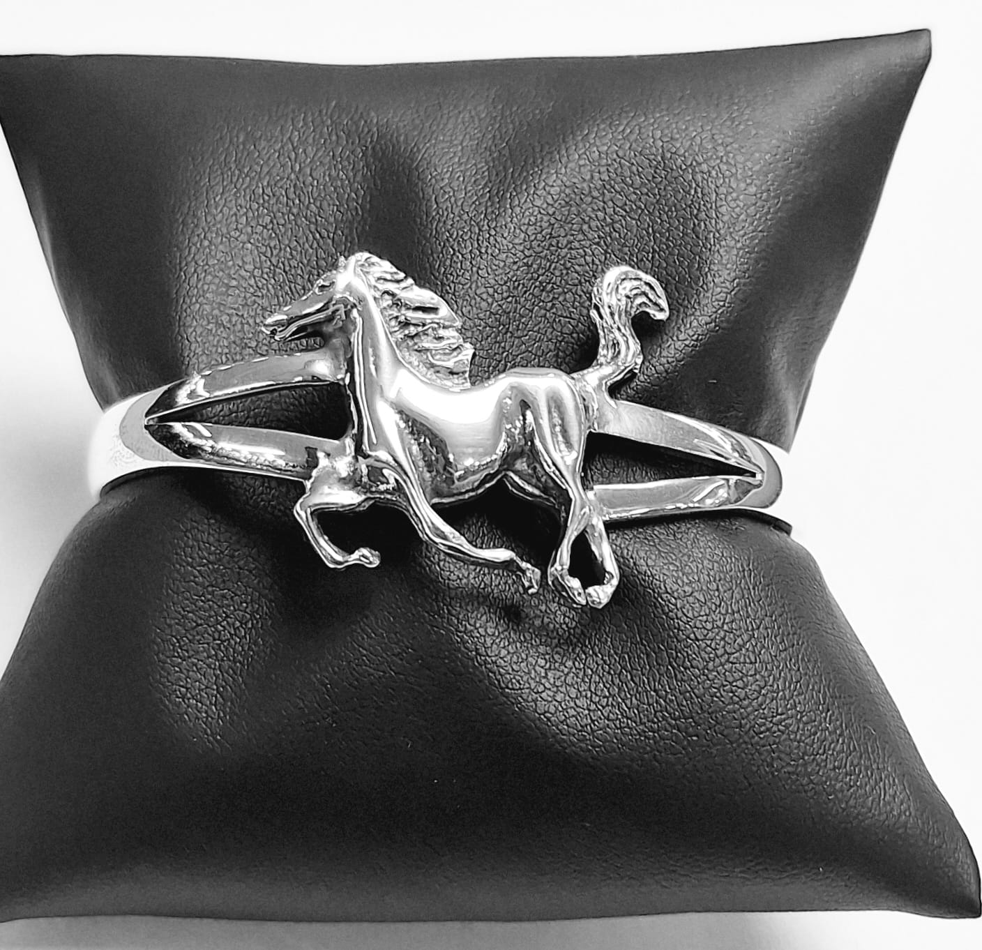 BRAZALETE CABALLO EN PLATA LEY 925