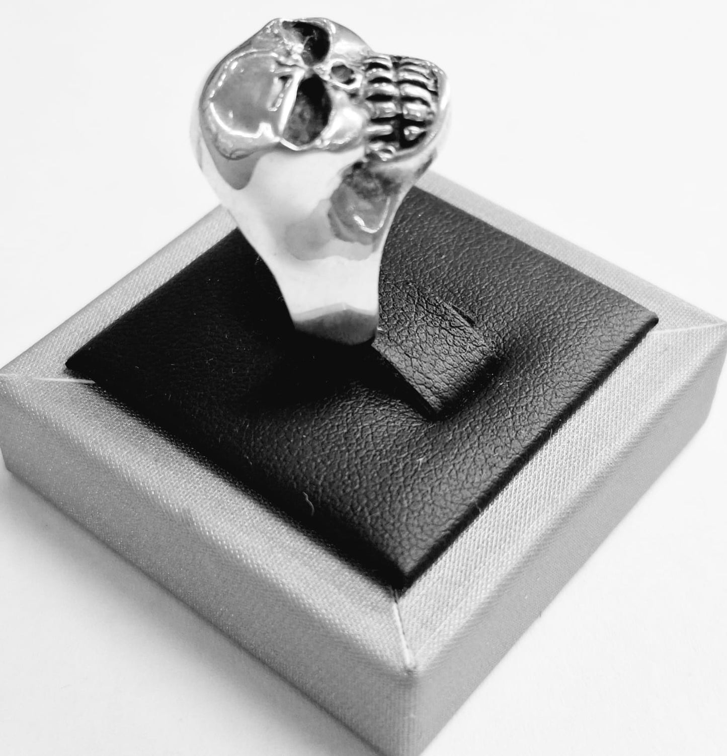 ANILLO CALAVERA EN PLATA 925
